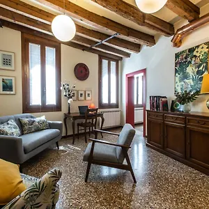 Riva De Biasio Charming Apartment